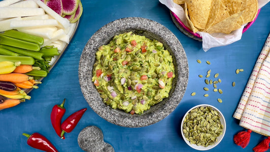 EASY GUACAMOLE STUDDED WITH PUMPKIN SEEDS